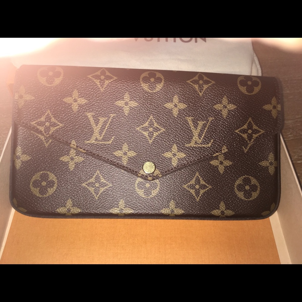Louis Vuitton Pouchette Felicie